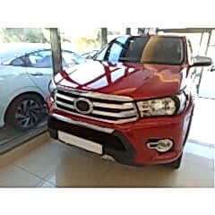 Toyota Hilux Revo 2015-2019 Far Ve Stop Çerçevesi Kaplama Siyah