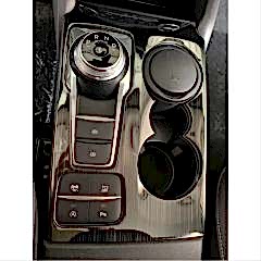 Ford Focus Uyumlu 2019-2021 Vites Çerçeve Kaplama - Titanyum Siyah